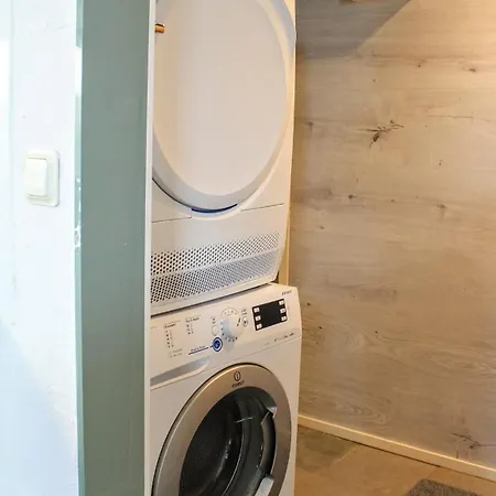 아파트 Village House